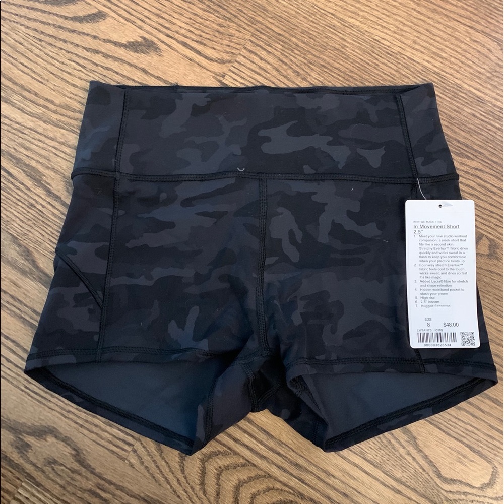 Lululemon in movement short - black camo